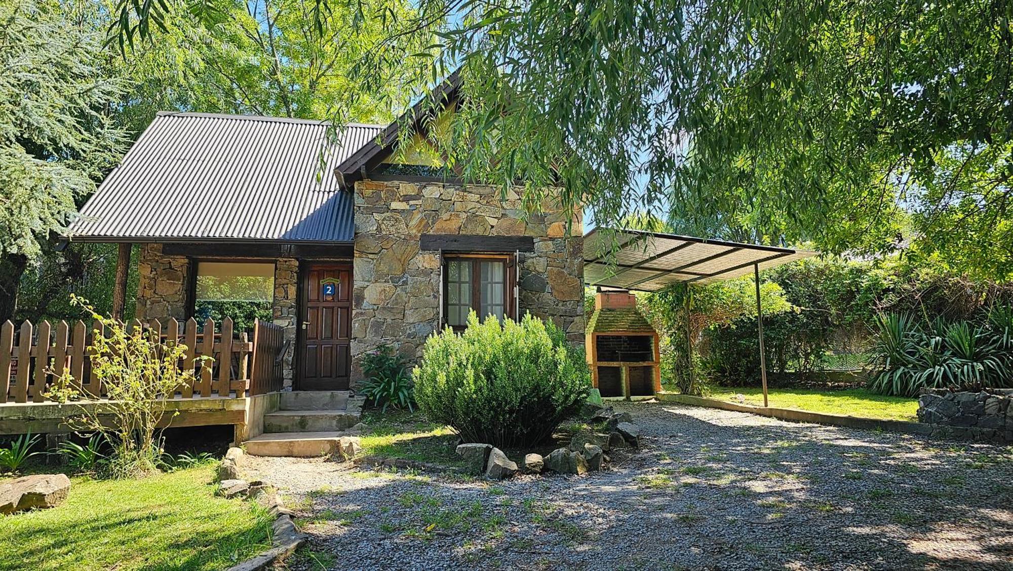 Amanecer En Las Piedras Villa Tandil Exterior foto